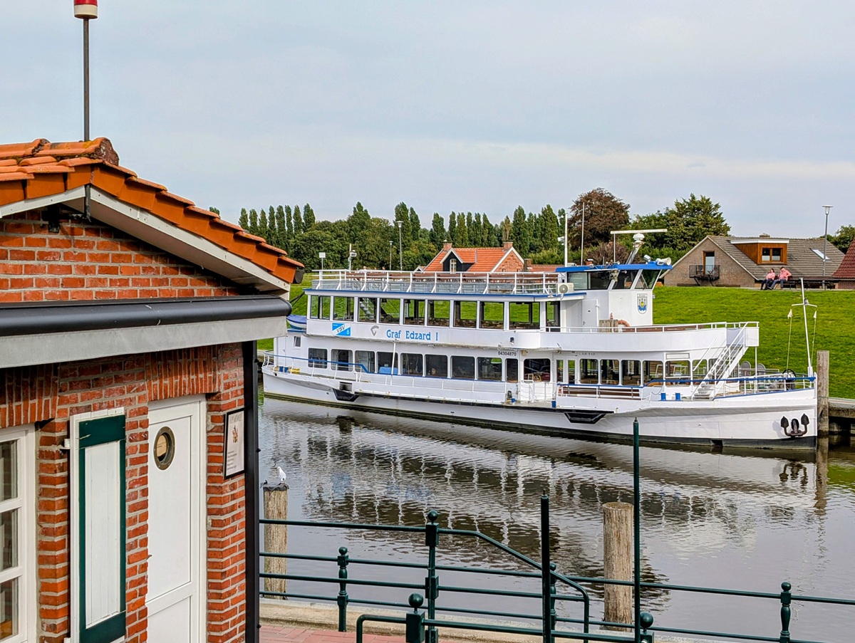 Schiffsausflüge Greetsiel Schiff Ausflugsfahrten in Greetsiel